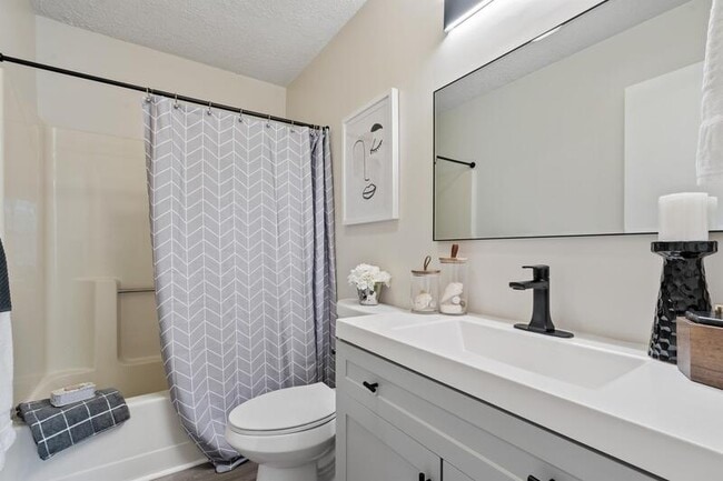 Building Photo - 2553 Bradford Ct