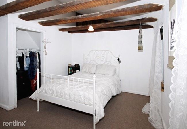Building Photo - 3 br, 1 bath House - 208 W STILES ST