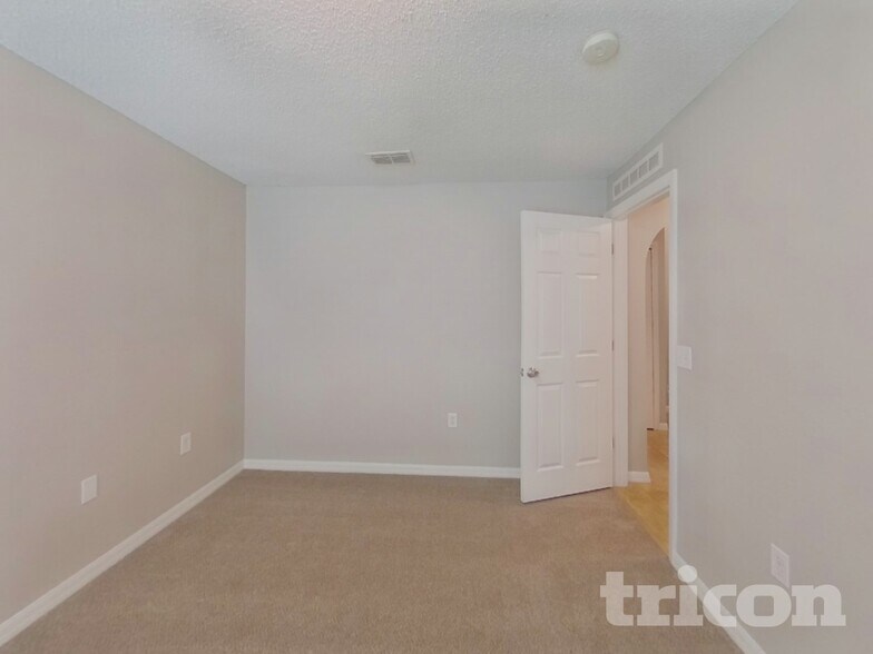 Building Photo - 12945 Bridleford Dr