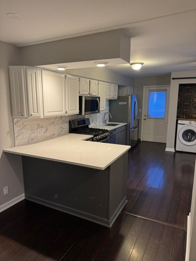 Building Photo - 513 Wilkinson St