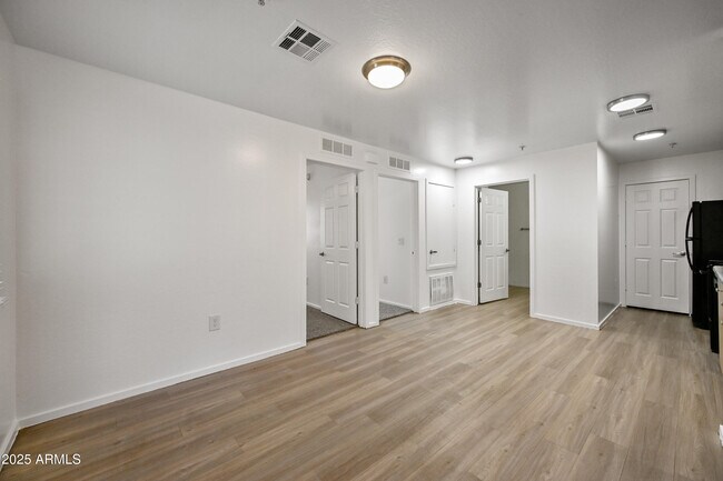 Building Photo - 3065 N 67th Ave