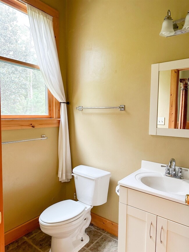 Building Photo - 2600 Dover Rd