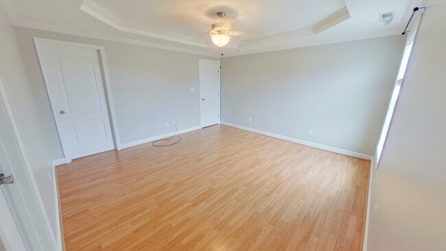 Building Photo - 622 Thorncliff Dr