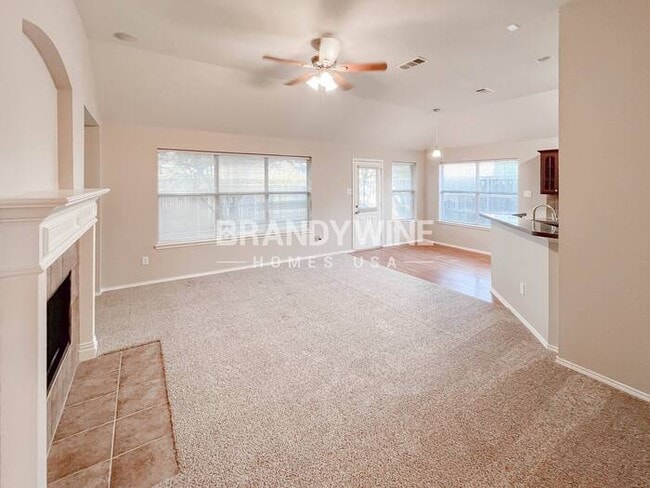 Building Photo - 806 Christine Dr