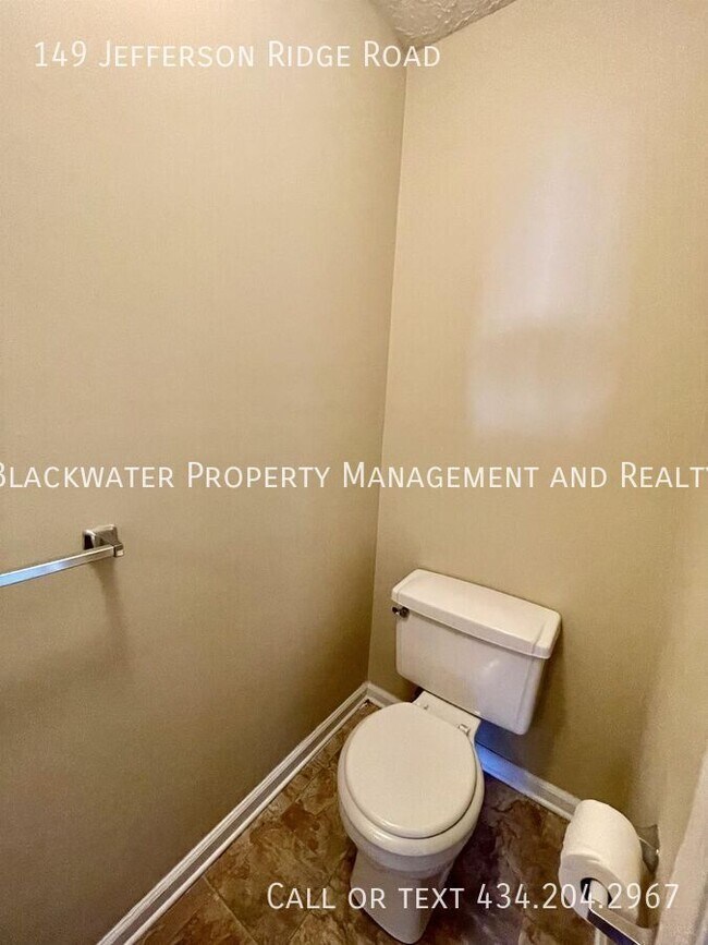 Building Photo - 149 Jefferson Ridge Rd