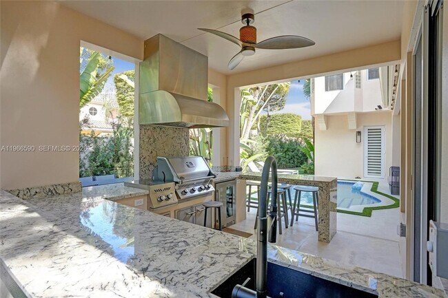 Building Photo - 20824 NE 37th Ave