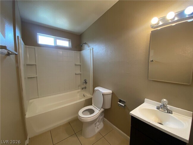 Building Photo - 741 N 10th St