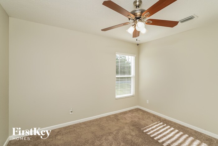 Building Photo - 271 SW Ridgecrest Dr