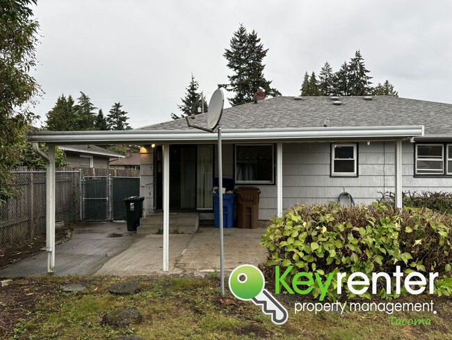 Building Photo - Cozy Rambler Style 3Bed/1Bath Home