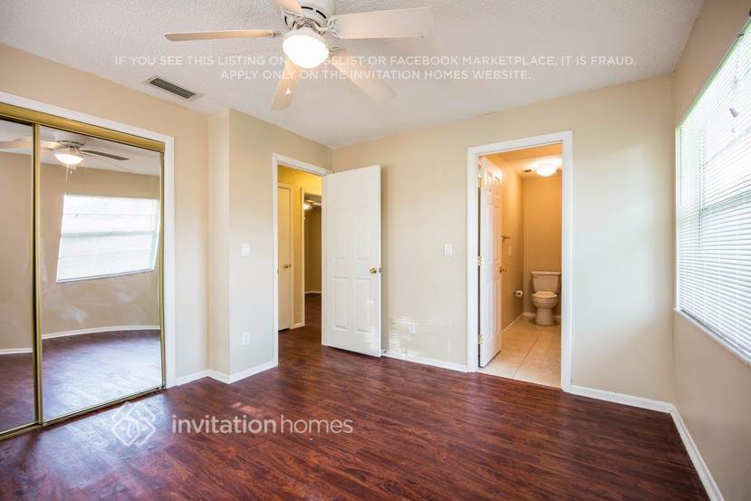 Building Photo - 9064 Hamlin Rd W