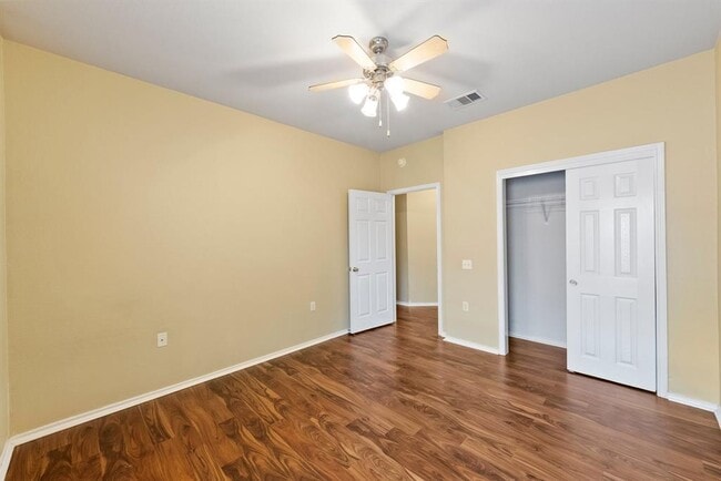 Building Photo - 11101 Liberty Farms Dr