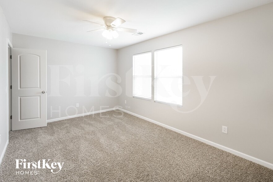 Building Photo - 413 Thoroughbred Dr