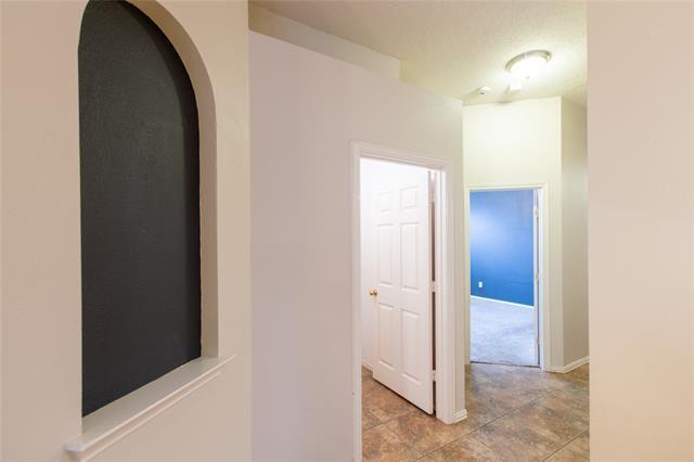 Building Photo - 3713 Pinetree Dr