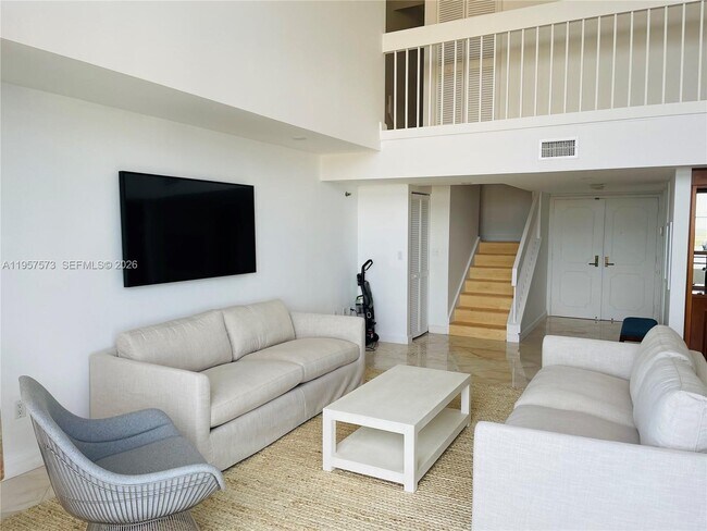 Building Photo - 151 SE 15th Rd