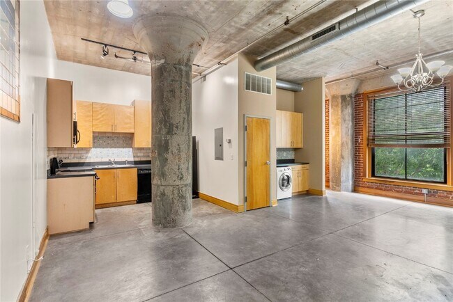 Building Photo - 1601 Washington Ave