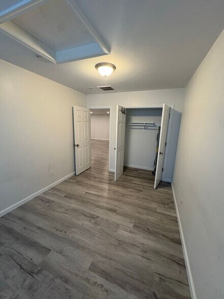 Building Photo - 211 Onset Ave