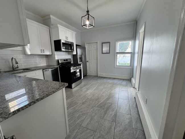 Building Photo - 24 Pamrapo Ave