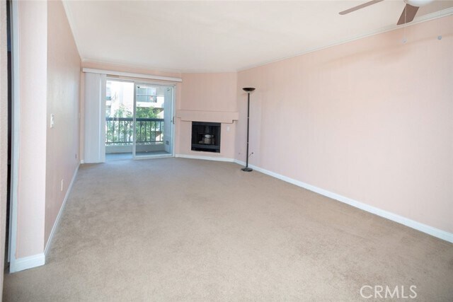 Building Photo - 5540 Owensmouth Ave