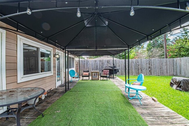 Building Photo - 5611 Winding Way Dr