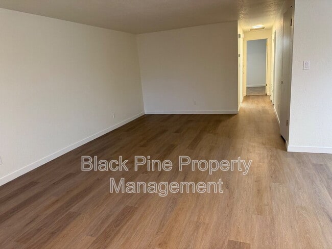 Building Photo - 1937 S Owyhee St