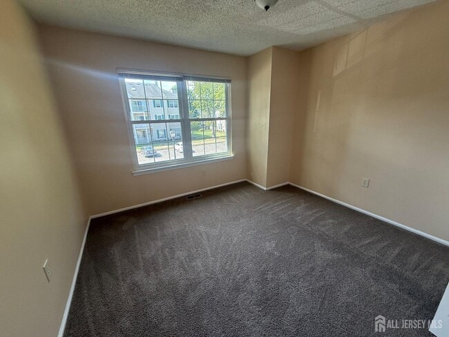 Building Photo - 425 Northam Dr