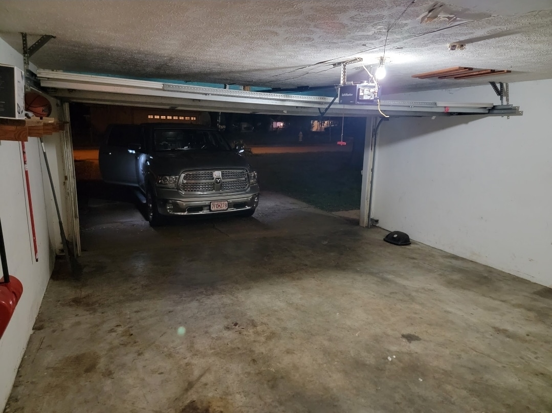 2 Car Garage - 2715 S Franklin Ave
