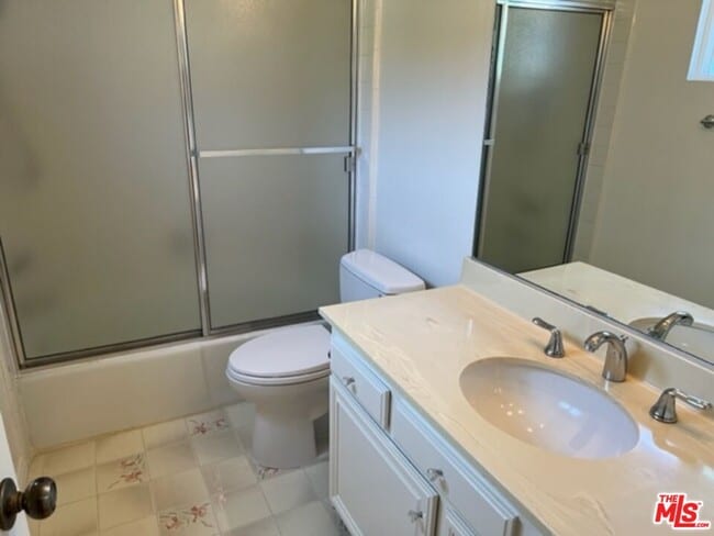 Building Photo - 1656 Palisades Dr