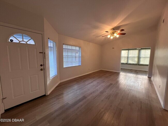 Building Photo - 4518 Alder Dr