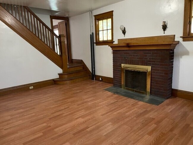 Building Photo - 2558 N 5th St