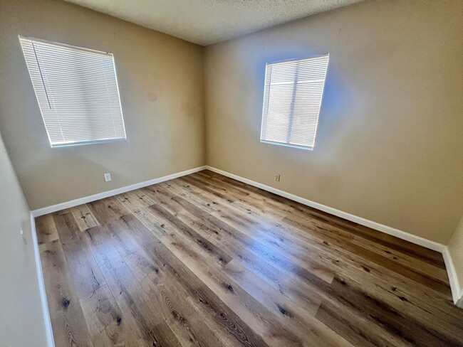 Building Photo - Cozy 3-Bedroom Home Near 29 Palms Base & J...