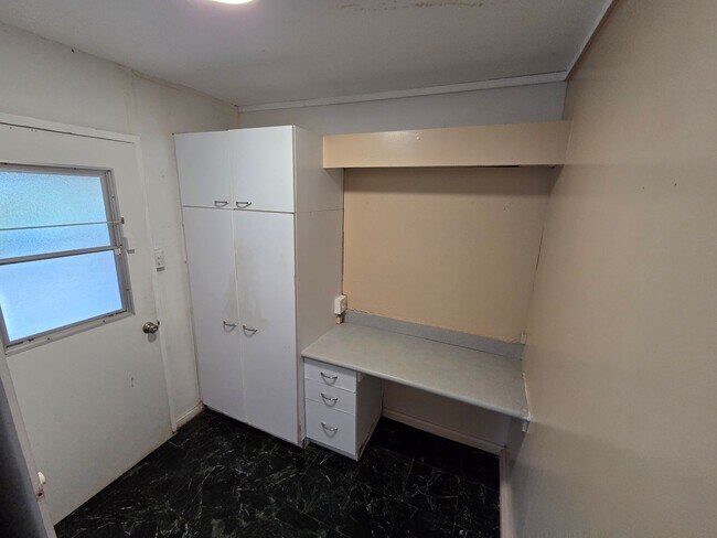 Building Photo - Charming 3 Bedroom 2 Bath Single Family Home in Manoa Valley