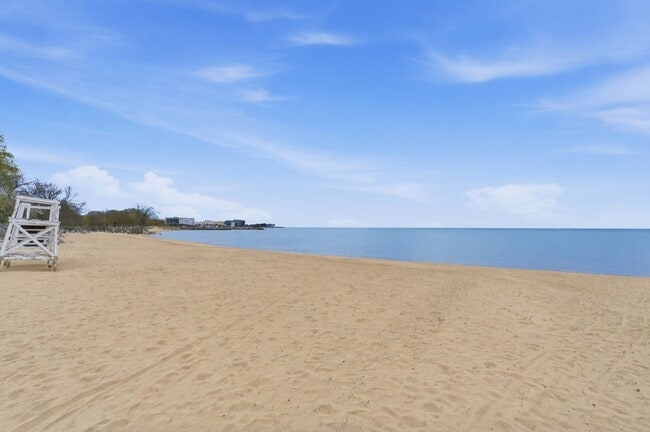 Building Photo - 235 Greenwood St