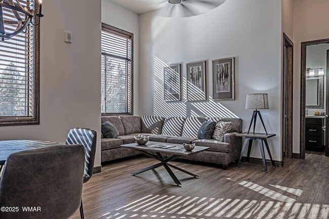 Building Photo - 3350 W Sugar Pine Way