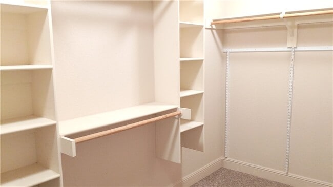 Building Photo - 2703 SW Ledbury Cove