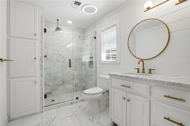 Building Photo - 313 Summit Ridge Dr