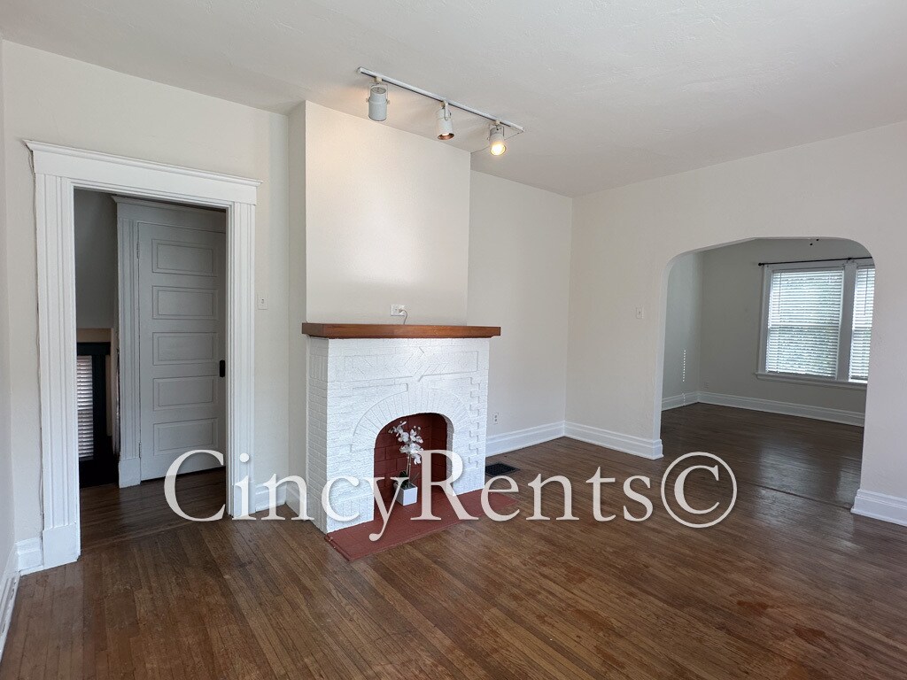 Building Photo - 3570 Edwards Rd