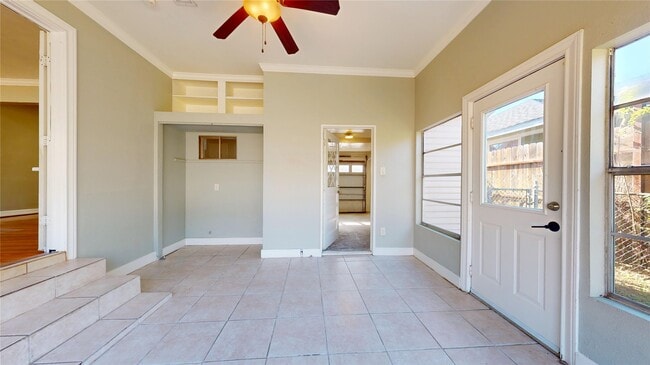 Building Photo - 317 Moody St