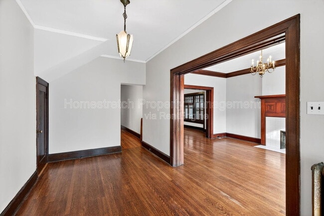 Building Photo - 3307 Halliday Ave