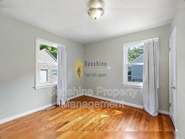 Building Photo - 5324 Ashby St