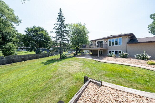 Building Photo - 2837 County Rd H2