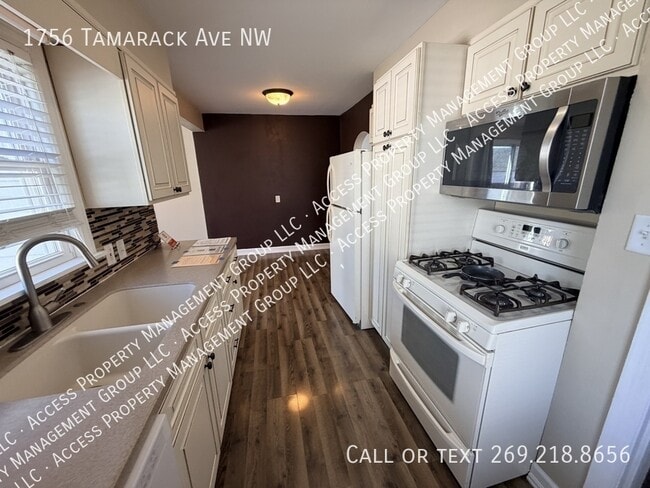 Building Photo - 1756 Tamarack Ave NW