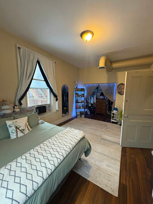 Building Photo - 509 Monroe Ave