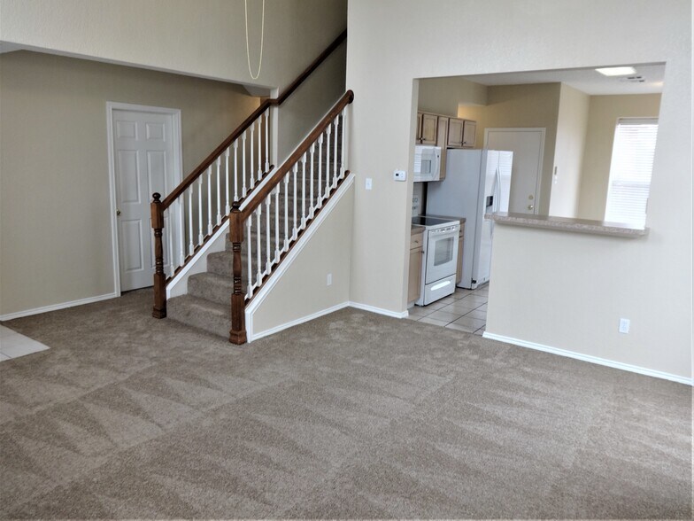 Building Photo - 1809 Mapleleaf Dr