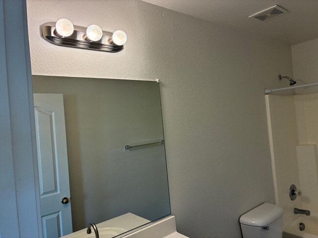 Building Photo - 9646 N 82nd Glen