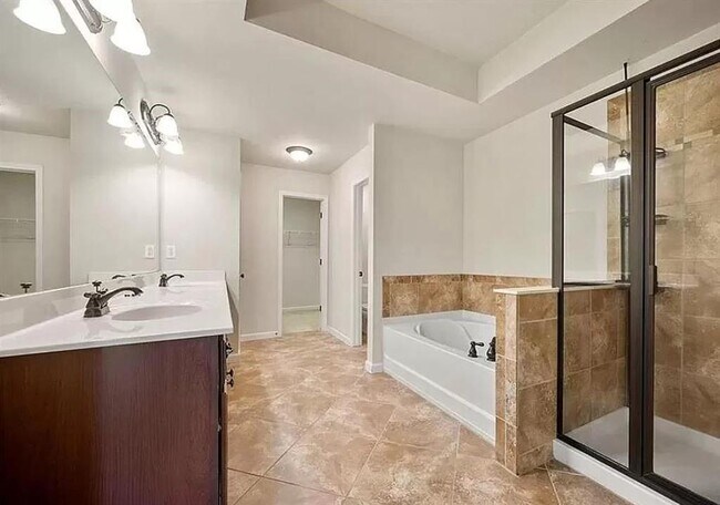 Building Photo - 13276 Warrensville Cove