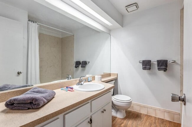 Building Photo - 5288 SW 21st Pl