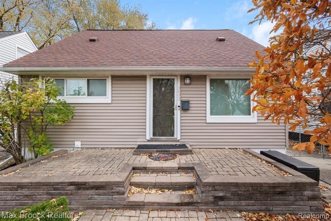 Building Photo - 3602 Elmhurst Ave