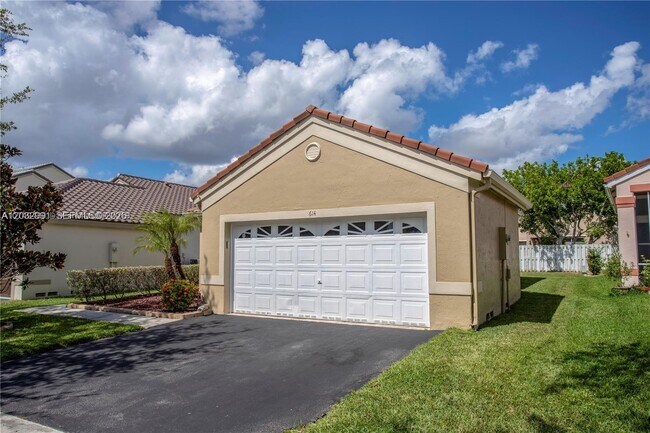 Building Photo - 614 Stanton Ln