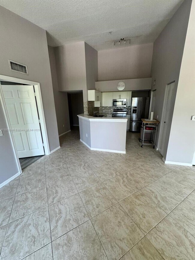 Building Photo - 218 Villa Cir