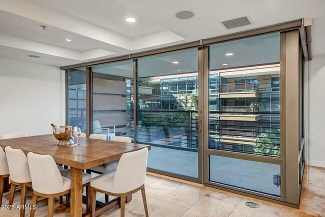 Building Photo - 7121 E Rancho Vista Dr